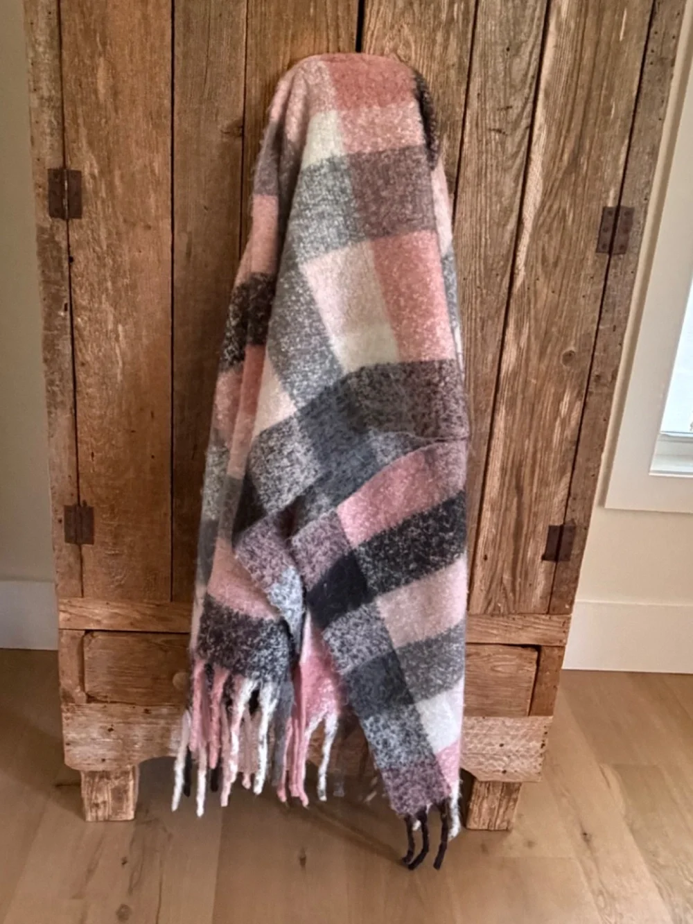 BURBERRY PINK WHITE GRAY CHECK PLAID OVERSIZED CASHMERE SCARF